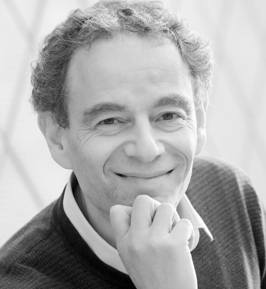 Louis Bont-ce1c7f16-6da7-44eb-b7de-1038f8acd4c6.jpg